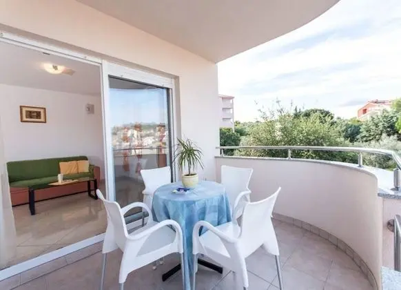 Apart Daire (Slavica - 70 m from the beach - Lero1)
