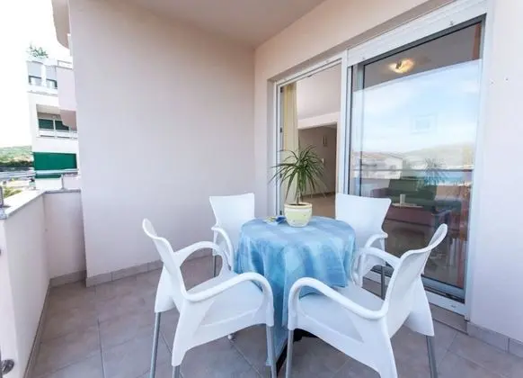 Apart Daire (Slavica - 70 m from the beach - Lero1)