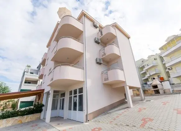 Apart Daire (Slavica - 70 m from the beach - Lero1)