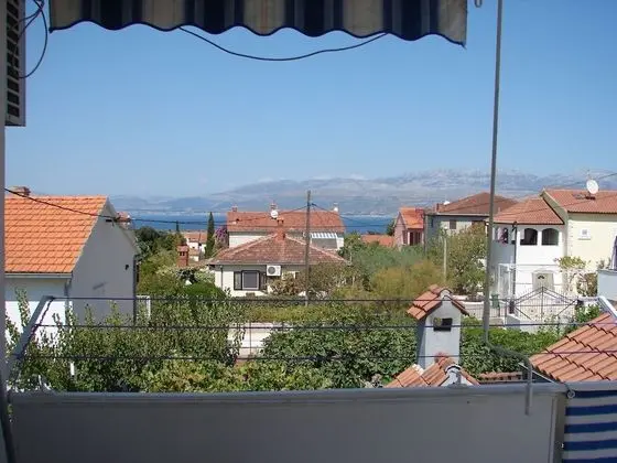 Apart Daire (Slavica - Apartment with large terrac)