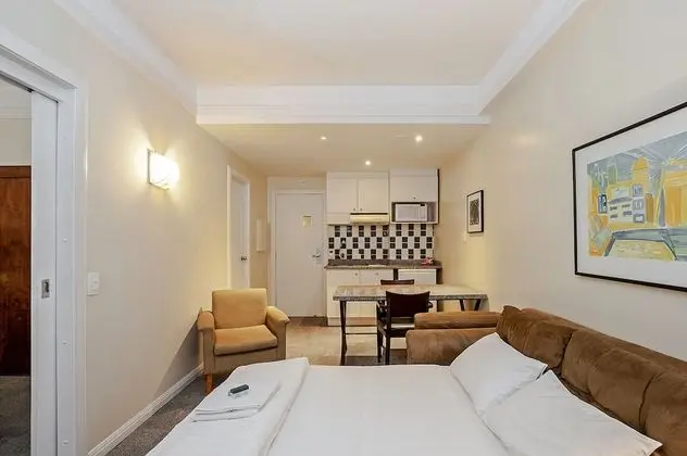 LUXO SUPERIOR CASAL COM SOFA CAMA