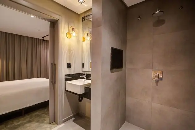 Deluxe Tek Büyük Yataklı Oda, Engellilere Uygun