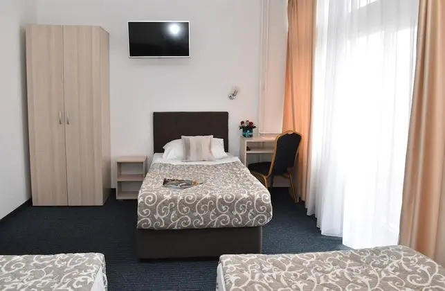 Standard Üç Kişilik Oda, 3 Tek Kişilik Yatak, Sigara İçilmez