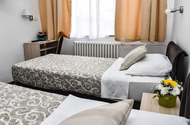 Superior Tek Büyük veya İki Ayrı Yataklı Oda