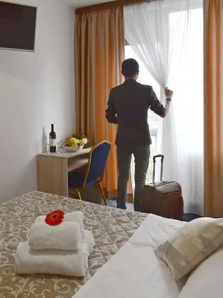 Superior Tek Büyük veya İki Ayrı Yataklı Oda