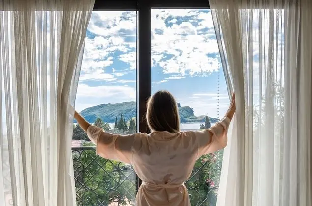 Tek Büyük Yataklı Oda, Deniz Manzaralı