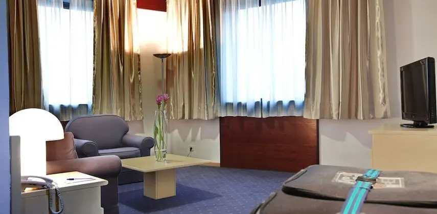 Junior Süit, Şehir Manzaralı