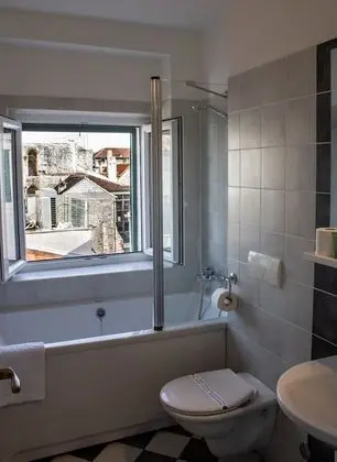 Comfortable Triple Room with a View of the Old Town