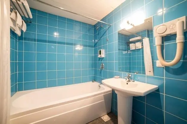 Standard Tek Büyük Yataklı Oda
