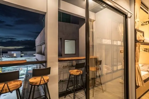 20-Bed Mixed Dormitory