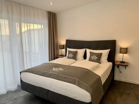Premium Tek Büyük Yataklı Oda