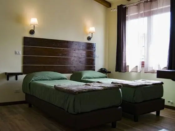 Üç Kişilik Oda