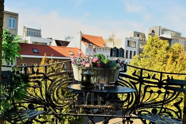 1001 Nights Loft with Balconyview