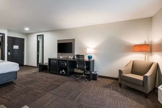 Süit, 1 En Büyük (King) Boy Yatak ve Çekyat, Sigara İçilmez