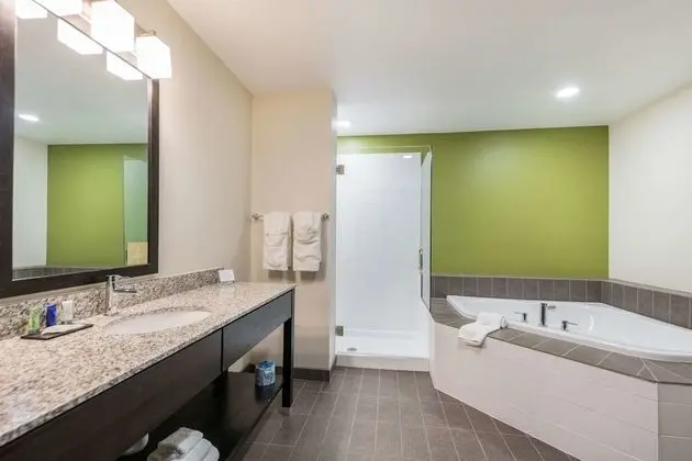 Süit, 1 En Büyük (King) Boy Yatak ve Çekyat, Sigara İçilmez