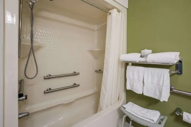 Oda, 1 En Büyük (King) Boy Yatak, Engellilere Uygun, Sigara İçilmez