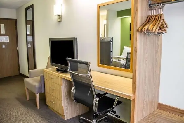 Oda, 2 Çift Kişilik Yatak, Engellilere Uygun, Sigara İçilmez