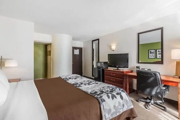 Oda, 1 Büyük (Queen) Boy Yatak, Engellilere Uygun, Sigara İçilmez