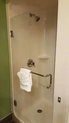 Tek Büyük Yataklı Oda, 2 Çift Kişilik Yatak, Sigara İçilmez