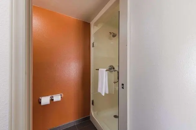 Standard Oda, 1 Büyük (Queen) Boy Yatak, Sigara İçilmez