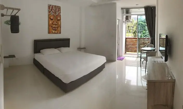 Standard Room with Fan and Garden View
