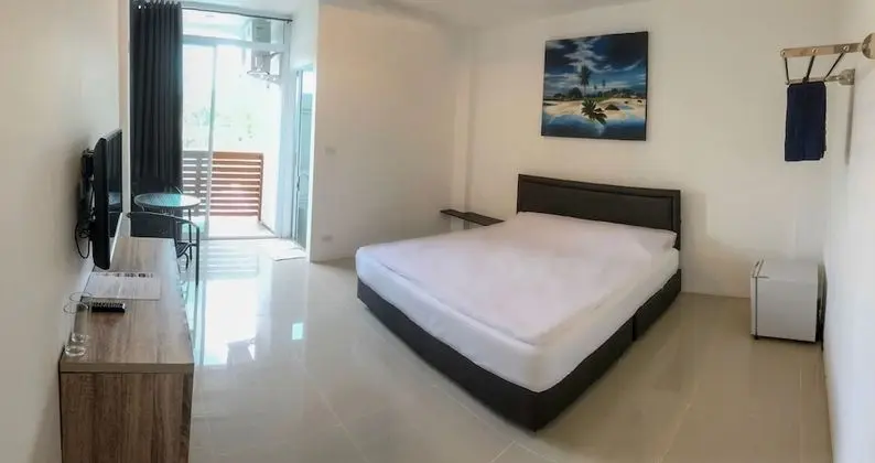 Standard Room with Fan and Garden View