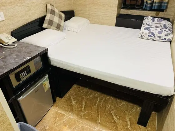 Tek Büyük Yataklı Oda, Sigara İçilmez