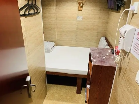 Tek Kişilik Oda, Sigara İçilmez