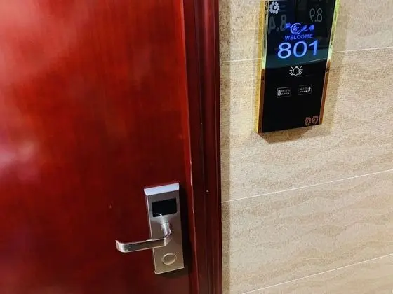Tek Kişilik Oda, Sigara İçilmez