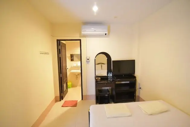 Standard Double Room (No Windows)