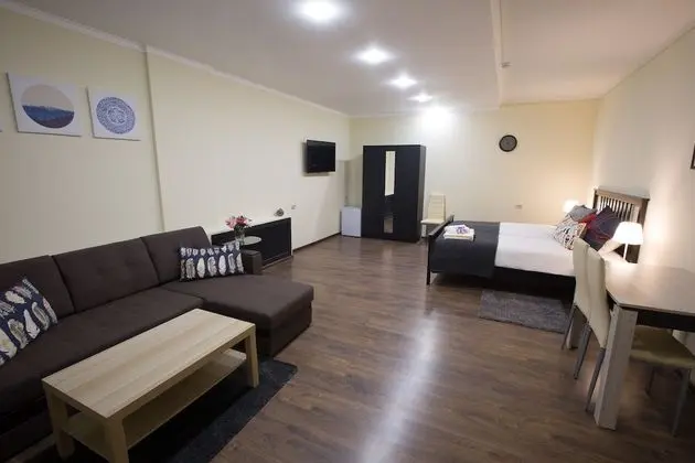 Family Oda, 1 En Büyük (King) Boy Yatak ve Çekyat, Avlu Manzaralı