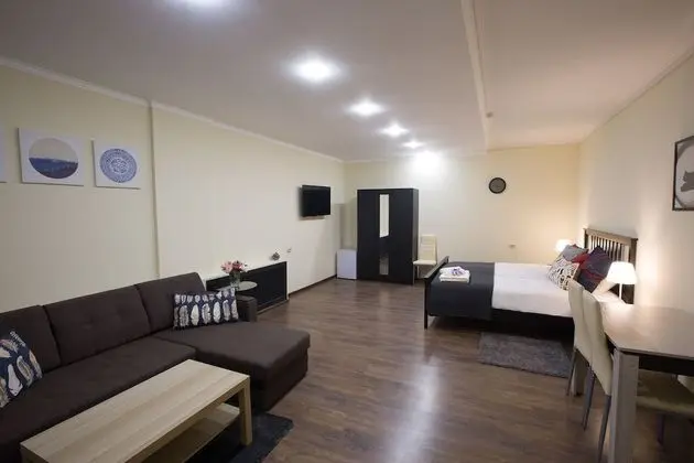 Family Oda, 1 En Büyük (King) Boy Yatak ve Çekyat, Avlu Manzaralı
