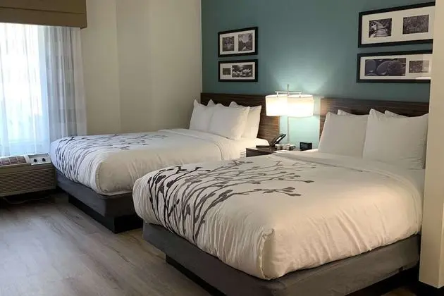 Oda, 2 Büyük (Queen) Boy Yatak, Sigara İçilmez