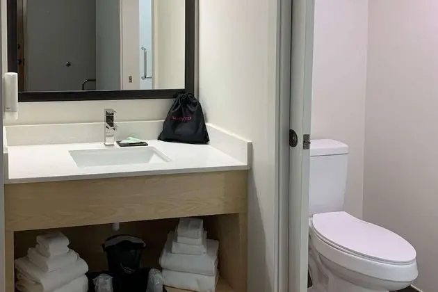 Oda, 2 Büyük (Queen) Boy Yatak, Sigara İçilmez