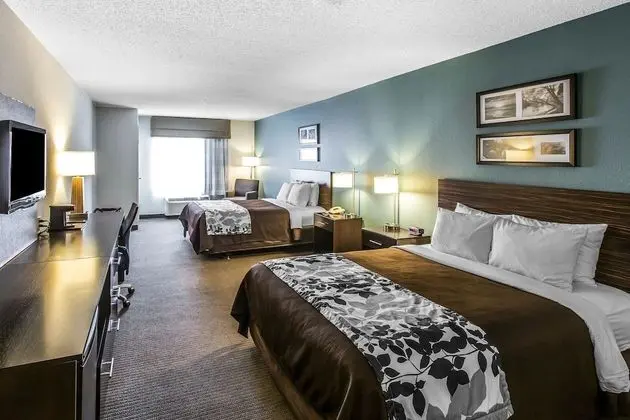 Oda, 2 Büyük (Queen) Boy Yatak, Engellilere Uygun, Sigara İçilmez