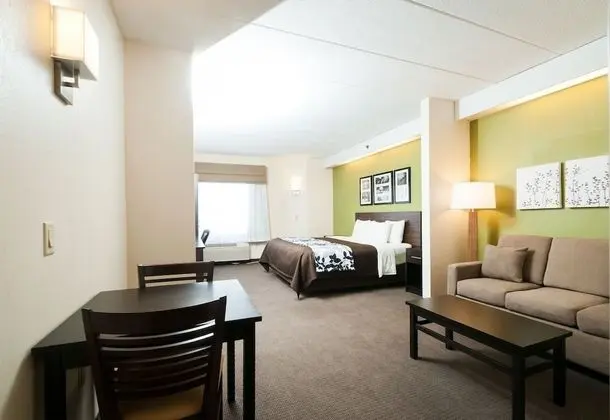 Süit, 1 En Büyük (King) Boy Yatak ve Çekyat, Engellilere Uygun, Sigara İçilmez