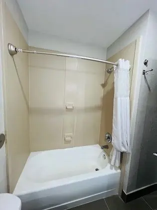 Premium Oda, 2 Büyük (Queen) Boy Yatak, Sigara İçilmez