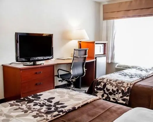 2 Queen Beds