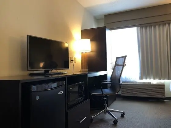 Oda, 2 Çift Kişilik Yatak, Engellilere Uygun, Sigara İçilmez