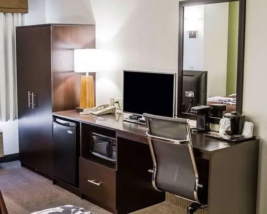 Oda, 2 Çift Kişilik Yatak, Engellilere Uygun, Sigara İçilmez