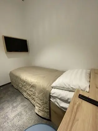Tek Kişilik Oda, Ortak Banyo