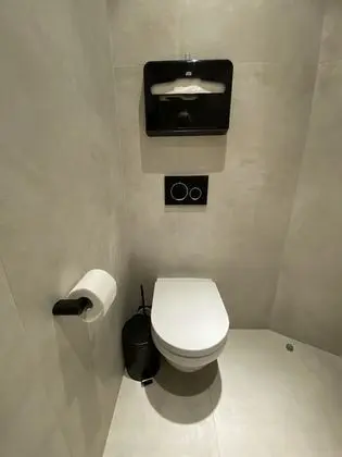 Tek Kişilik Oda, Ortak Banyo