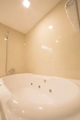 Deluxe With Jacuzzi