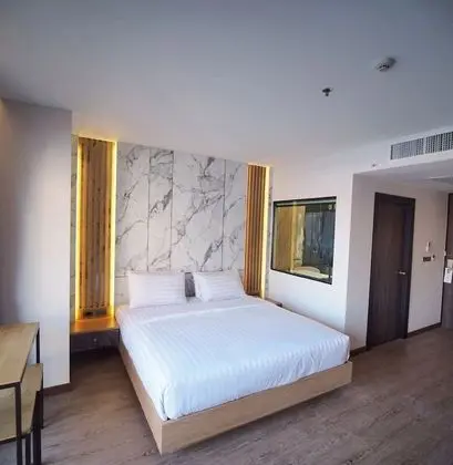 Deluxe Room with Pool View