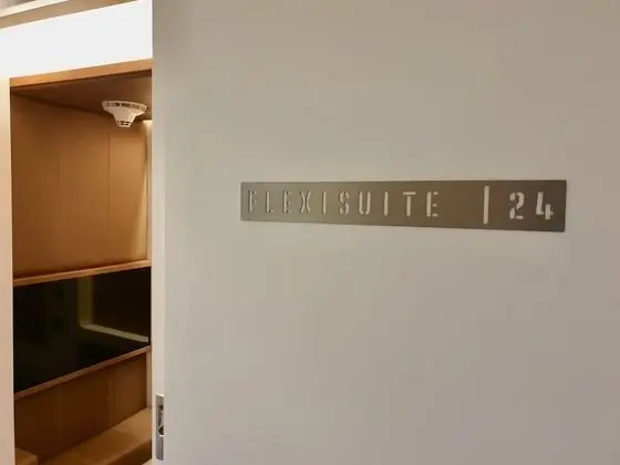 Single FlexiSuite Pod - 6 Hour Morning Stay from 07:00-13:00 hrs (7am-1pm) on Check-Out Date