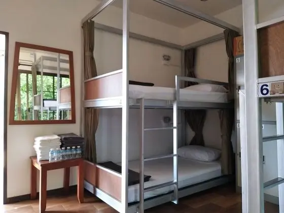 Room for 6 People