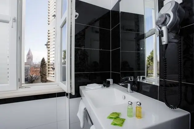 Luxury Süit, Kısmi Deniz Manzaralı