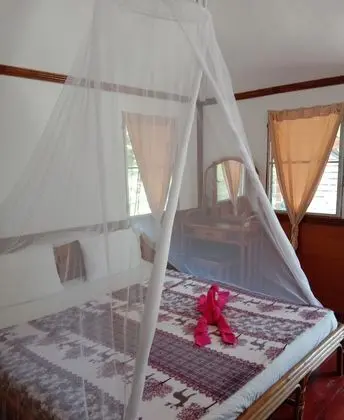One bedroom chalet (Air-con)