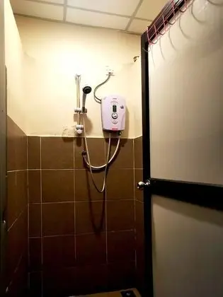 Basic Ortak Ranzalı Oda, Sadece kadınlar için (Single Bed)