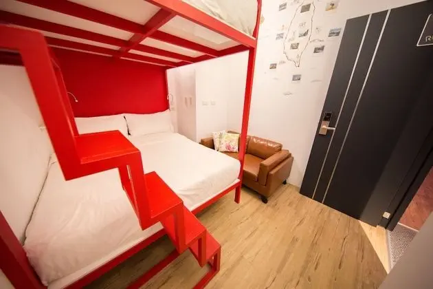 Dört Kişilik Oda, Ortak Banyo